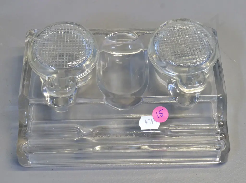 glass inkwell with 2 loose lids for ink compartments W-170 D-120 Image 1++