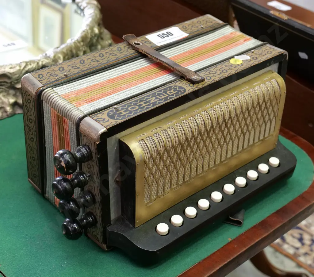 vintage Hohner button accordion - bass notes have a bit of burbling Image 1++