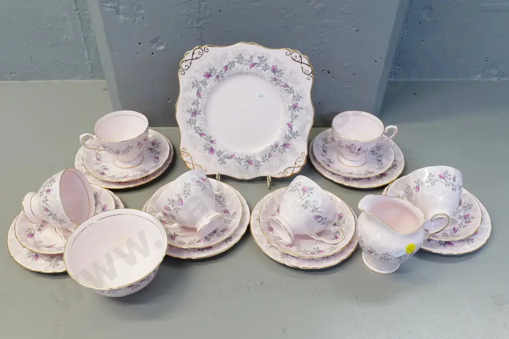 Tuscan 'Fashion Rose' 21 piece tea set Image 1++