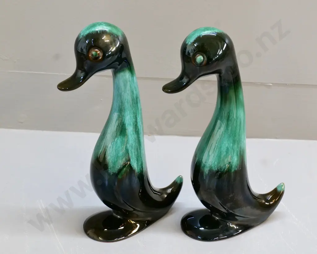 pair of Blue Mountain pottery ducks H-290 Image 1++