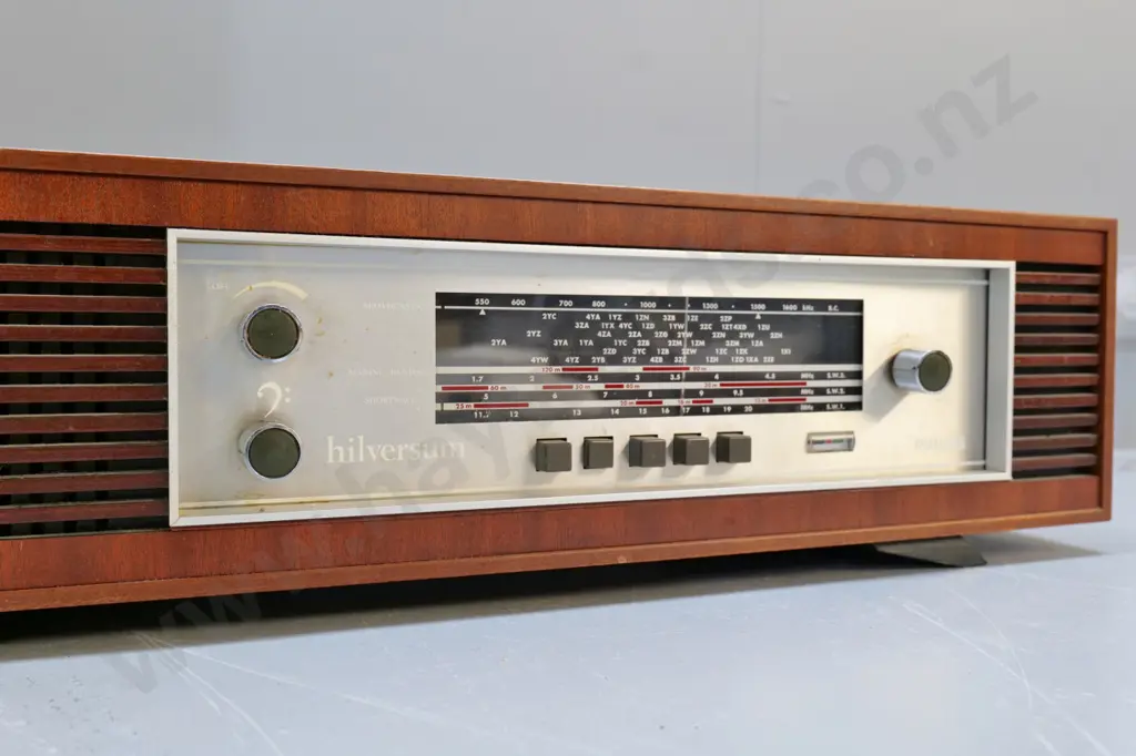 retro Philips Hilversum wood-cased mantel radio - going but volume knob crackly H160 W630 D230 Image 1++