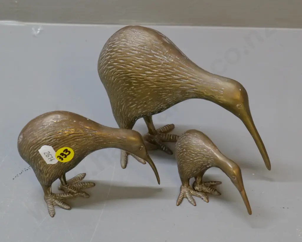 set of 3 graduated cast brass kiwi bird figures - tallest is H-120 L-170 Image 1++