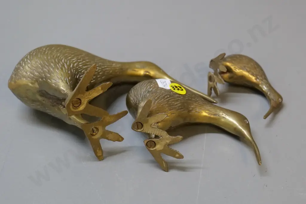 set of 3 graduated cast brass kiwi bird figures - tallest is H-120 L-170 Image 1++