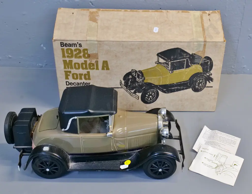 Jim Beam sealed decanter with original box - 1928 Model A Ford - H-170 L-380 Image 1++