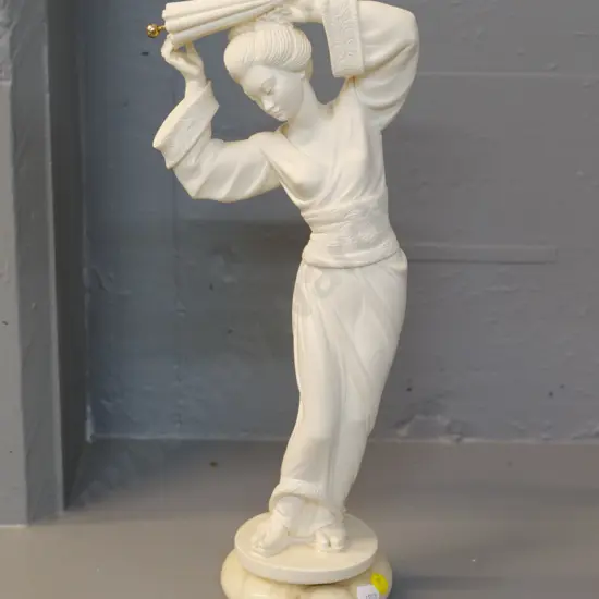 composite? Japanese geisha figure on marble base - H390