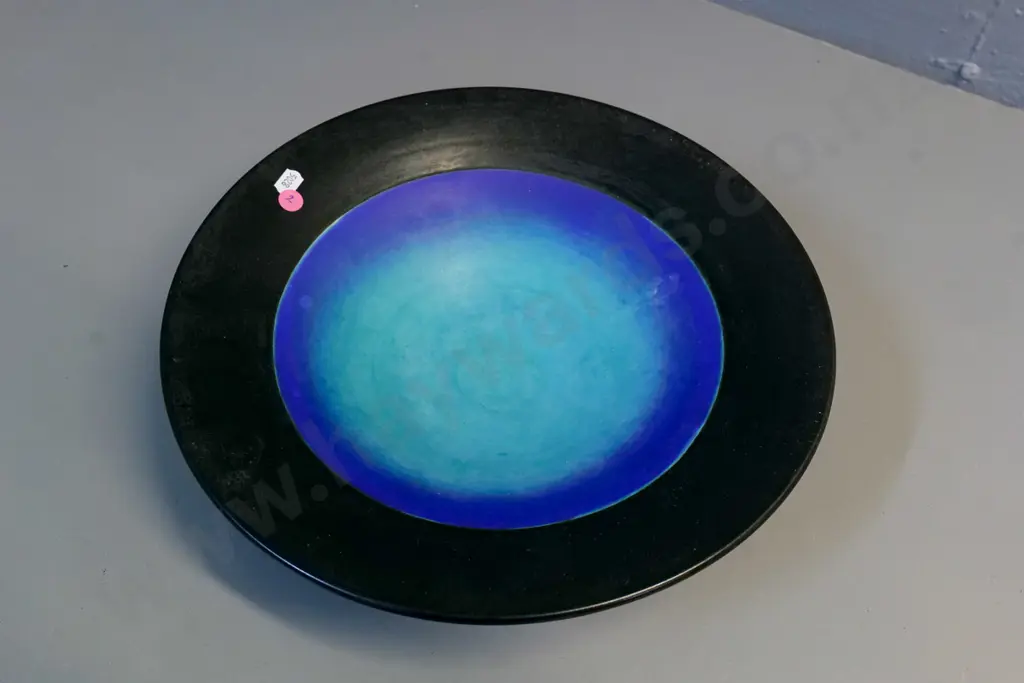 Danny Moorwood studio pottery shallow bowl - blue centre, black band - H-80 Diameter 340 Image 1++