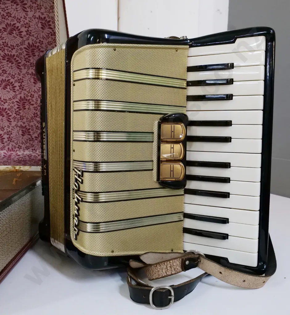 Hohner Student VM compact piano accordion & case. Accordion missing one closure strap and snap Image 1++