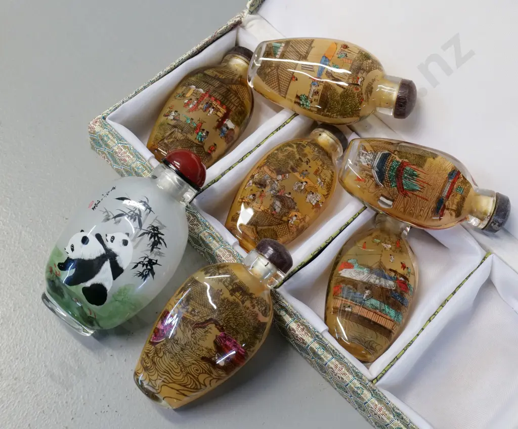 boxed set and single boxed glass scent bottles with interior decoration - panda bottle is H-90 Image 1++