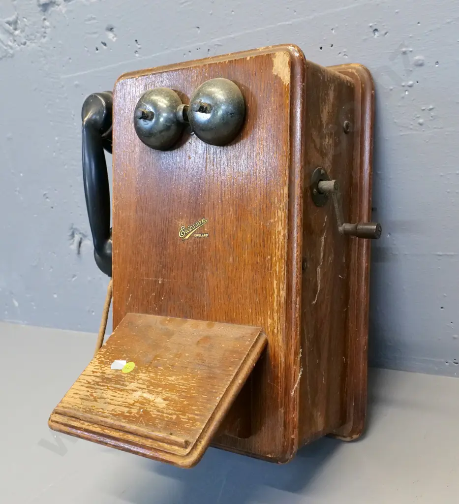 vintage Ericsson wall-mount oak-cased telephone with handset - H-400 W-380 Image 1++
