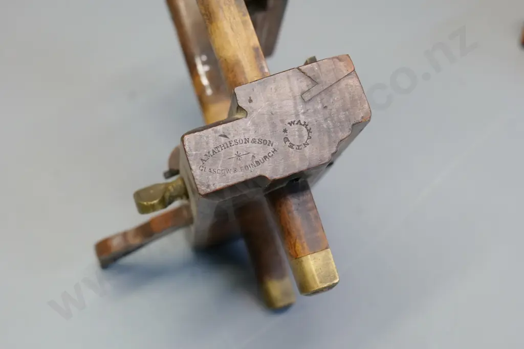 vintage timber and brass moulding plane - some damage H140 L220 Image 1++