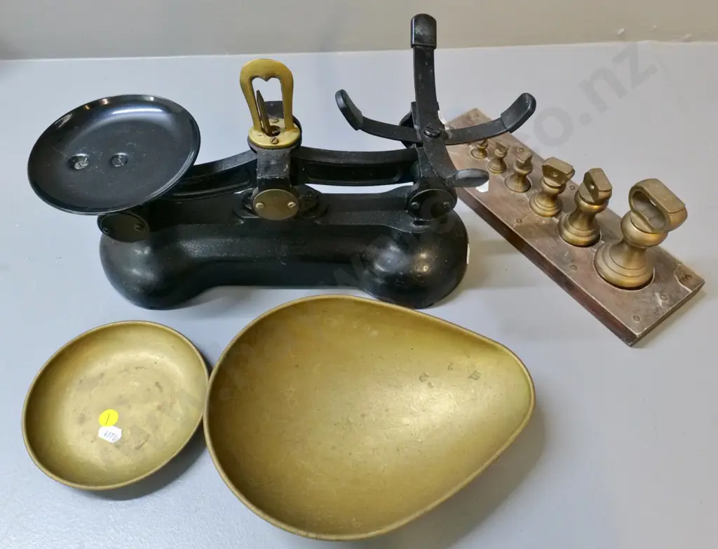 cast iron and brass balance scales - no maker's marks - with a graduated set of weights on wooden holder. Scales W320 Image 1++
