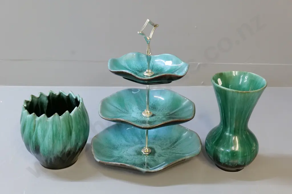 3 pieces Blue Mountain pottery - 2 vases including lotus shape and a 3-tier serving dish H370 W-270 Image 1++