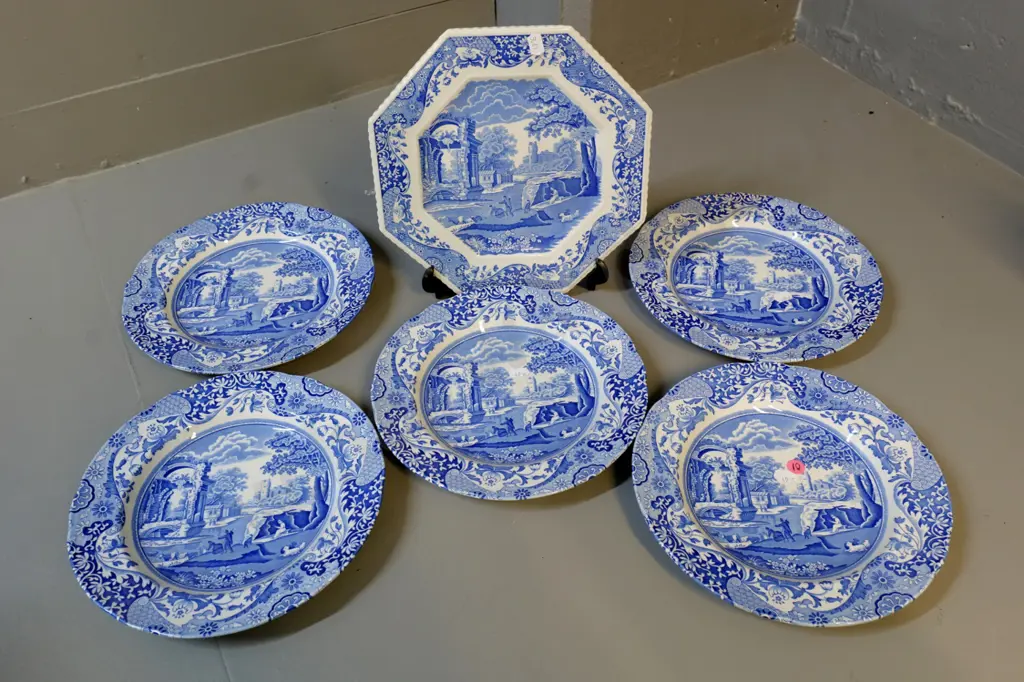 6 Spode Blue Italian plates - 5 round and one octagonal D-240 Image 1++