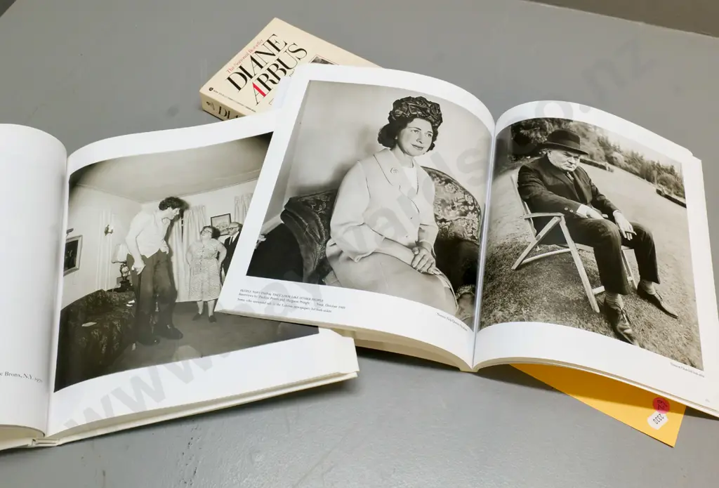 3 photography books on Diane Arbus - 25th Anniversary Aperture Monograph 1997, Magazine Work, 2000 and a biography Image 1++