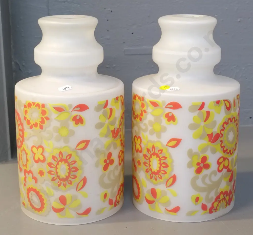 pair of retro frosted glass light shades H-265 D-150 Image 1++