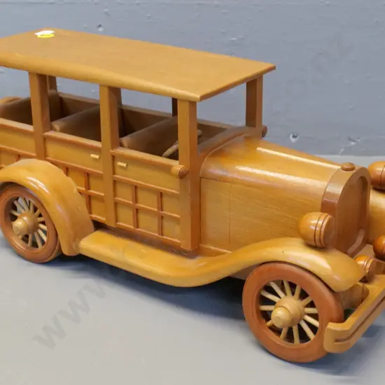 timber bus model - marked on base Hand-crafted in Dunedin 1996, Dave, can't make out last name H-170 L-400