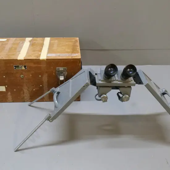 Toko cartographic stereoscope in original wooden case. Case is H-220 W-480 D-225