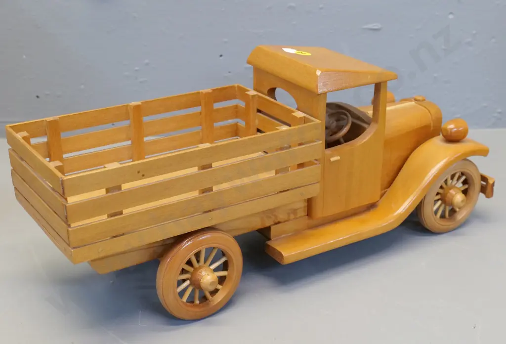 timber truck model - marked on base Hand-crafted in Dunedin 1992, Dave, can't make out last name H-170 L-390 Image 1++