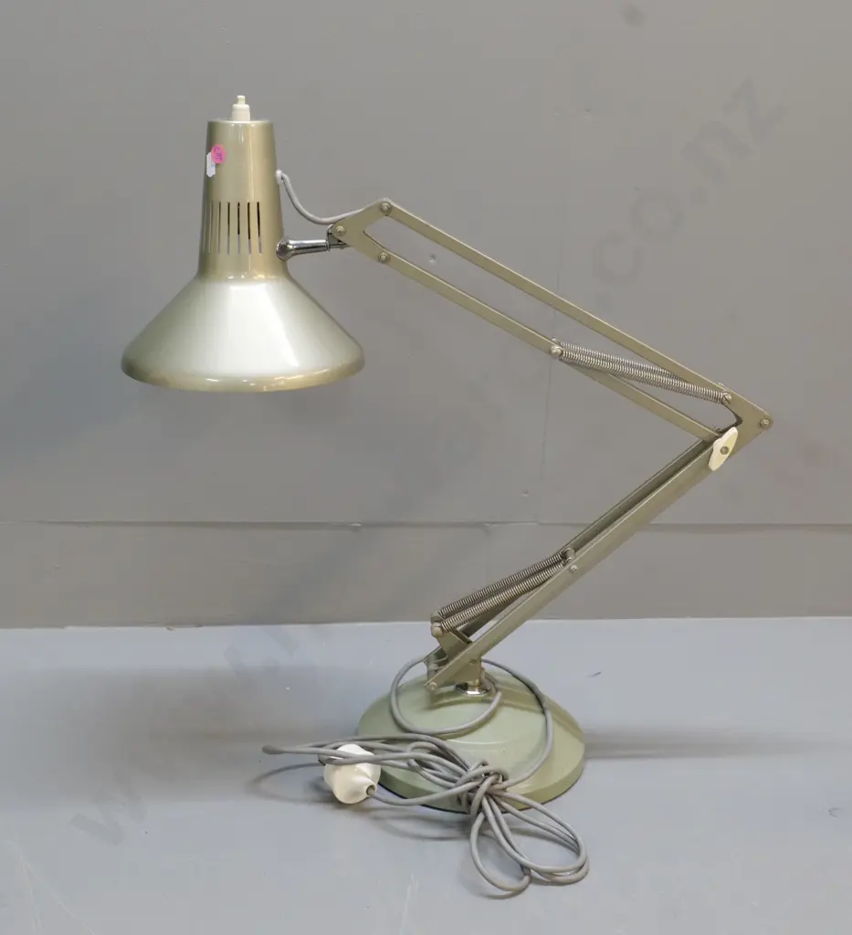 retro Superlux anglepoise lamp - shade diameter 200 Image 1++