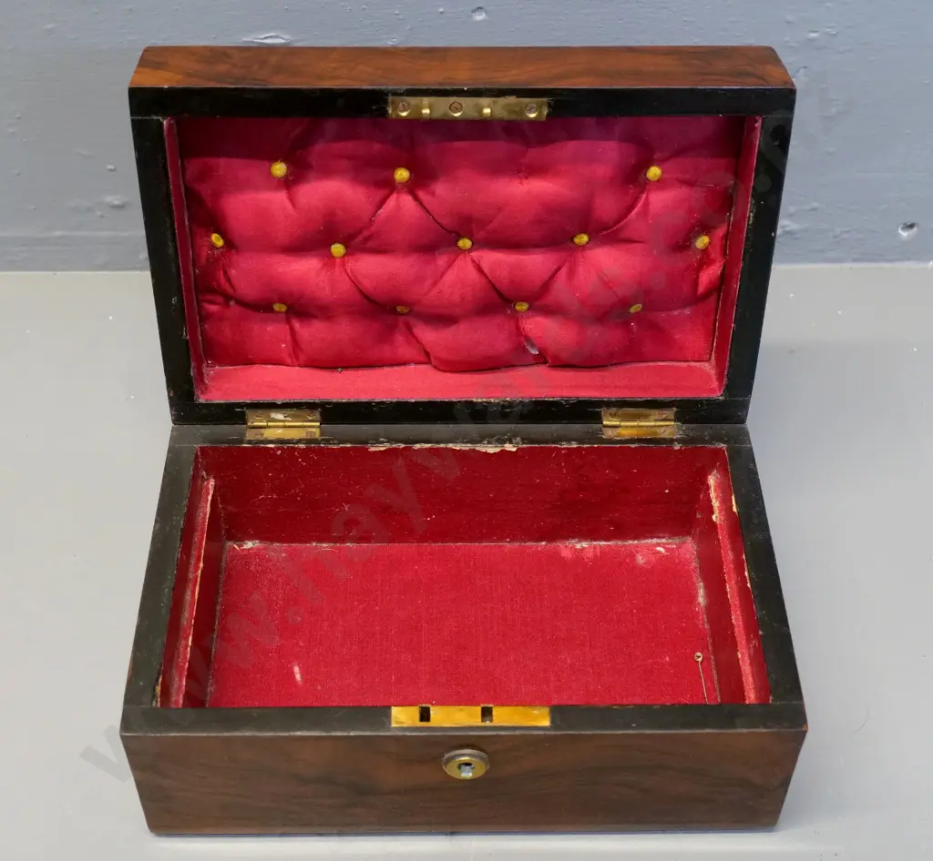 vintage small chest or jewellery box with inset brass handle, no key, missing original tray, satin lined H100 W210 D130 Image 1++
