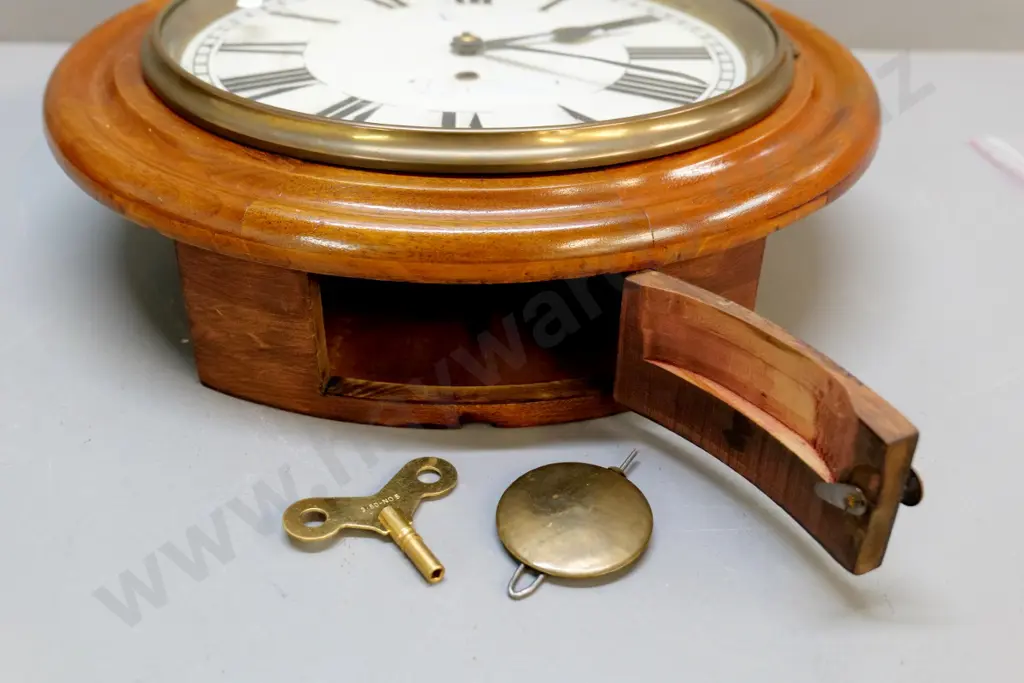 wood-cased Waterbury station clock - some loss of finish on face Diameter 420 D-110 Image 1++