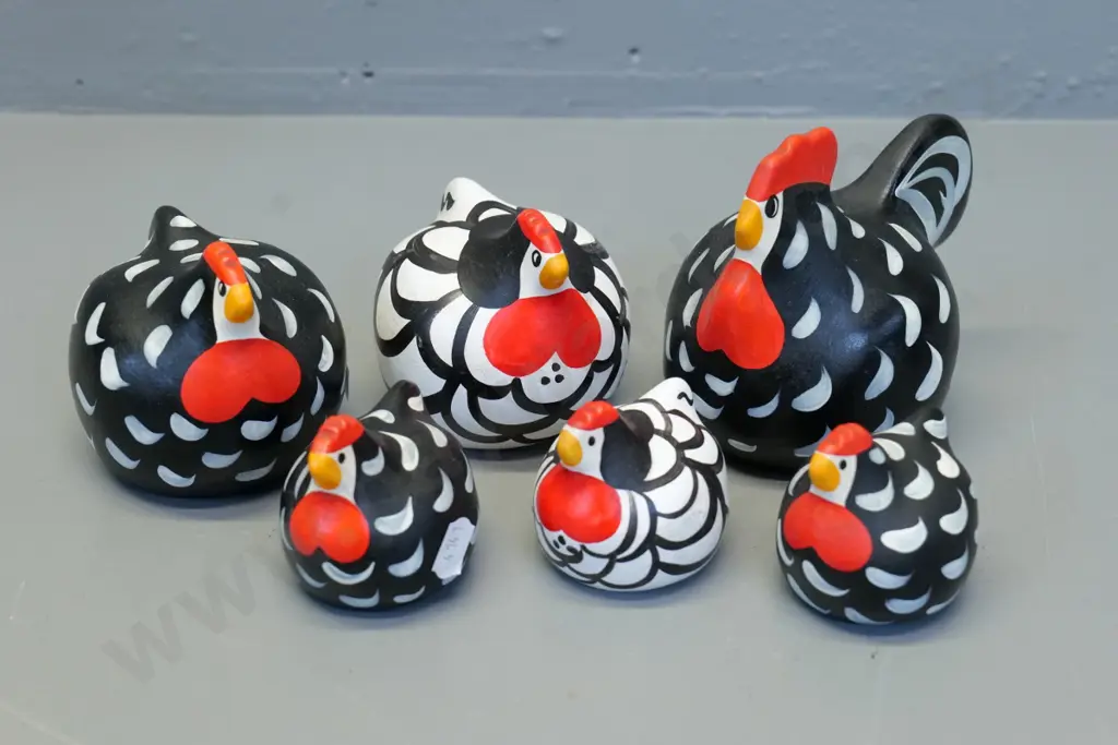 collection of 6 Happy Hen figurines - largest H-120 L-130 Image 1++