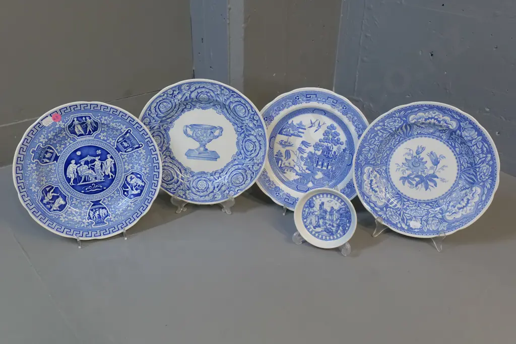 Spode 'Blue Room' plates - 4 are D-230 and a pin dish Image 1++