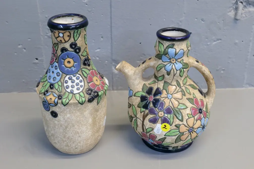 2 Amphora vases - taller is H-230, slight manufacturing faults or roughness around rim Image 1++