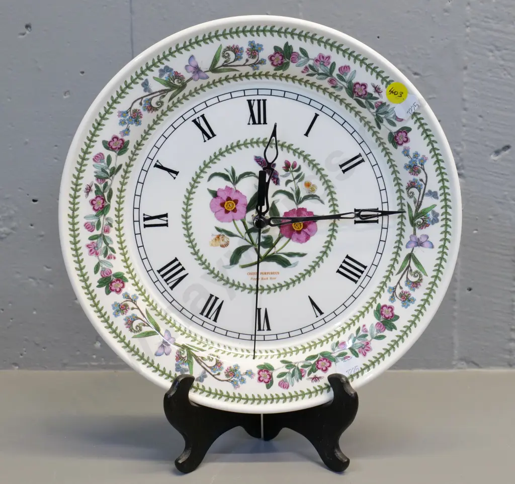 Portmeirion botanical pattern wall clock with quartz movement - hanging loop is missing. Diameter 265 Image 1++