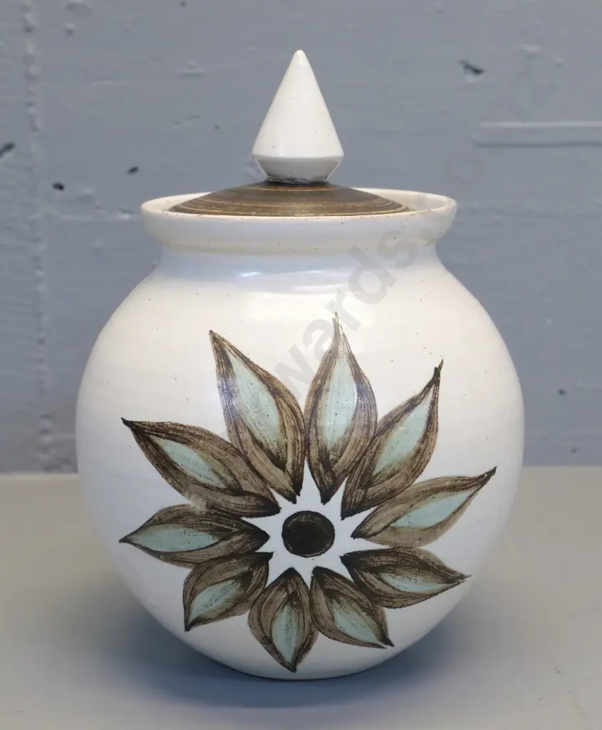 large Hanmer pottery lidded pot - a few small nibbles H-270 Diameter 200 Image 1++