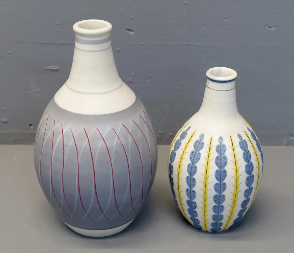 2 Poole hand-decorated pottery vases, larger H250, stamped 690, smaller stamped 689 & unreadable letters Image 1++
