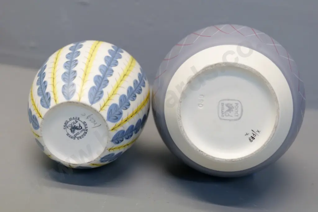 2 Poole hand-decorated pottery vases, larger H250, stamped 690, smaller stamped 689 & unreadable letters Image 1++