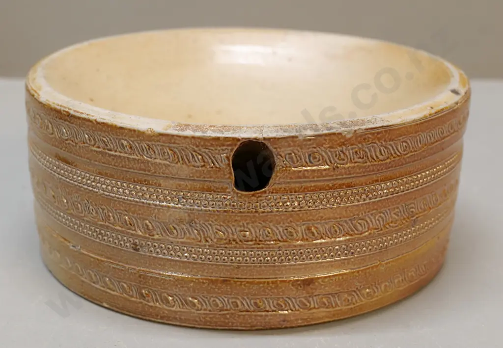 ceramic spittoon, unmarked, condition very good, Dia - 180 Image 1++