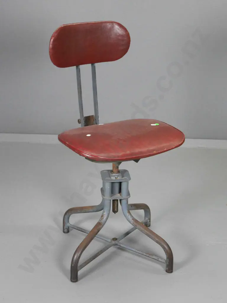 vintage stenographer's chair with metal frame, vinyl seat and back - adjustment movements tight H-810 Image 1++