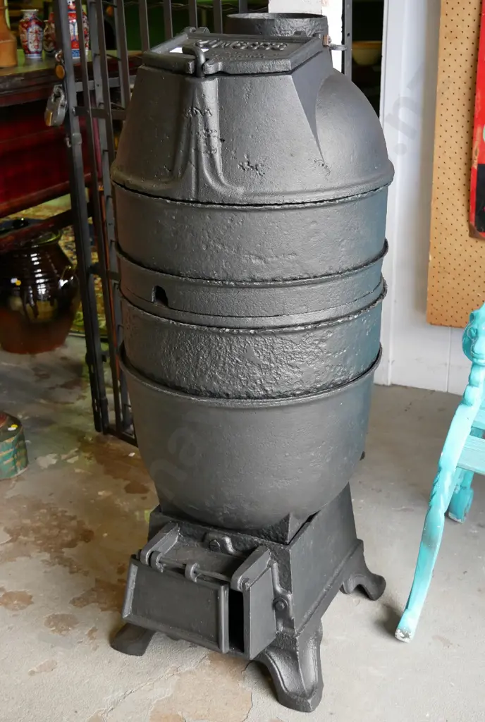 Romesse restored cast iron stove H-1020 Image 1++