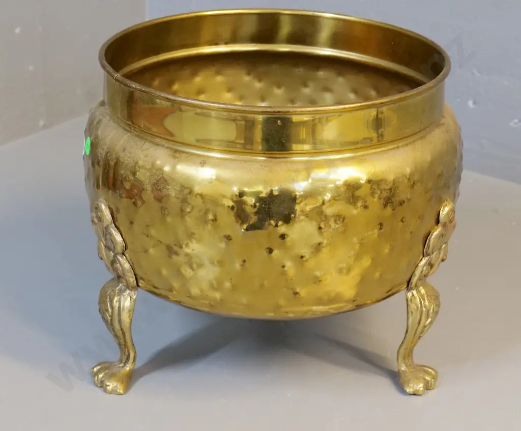 beaten brass three footed jardiniere, H - 255, Dia - 250 Image 1++