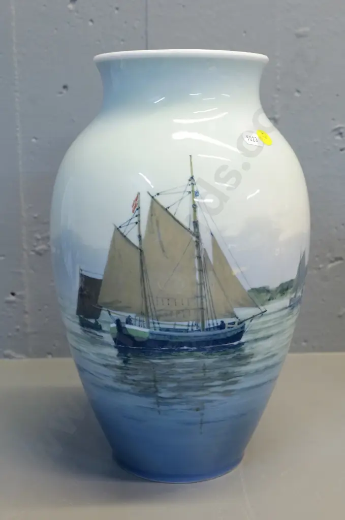 large Copenhagen style vase marked Th. Kjolner, 11/05/1951. H-330 Diameter 200 Image 1++