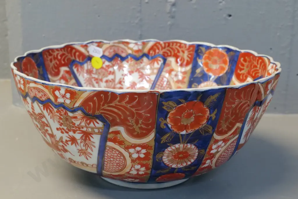 vintage Japanese Imari  porcelain: large bowl H-110 D-250 Image 1++