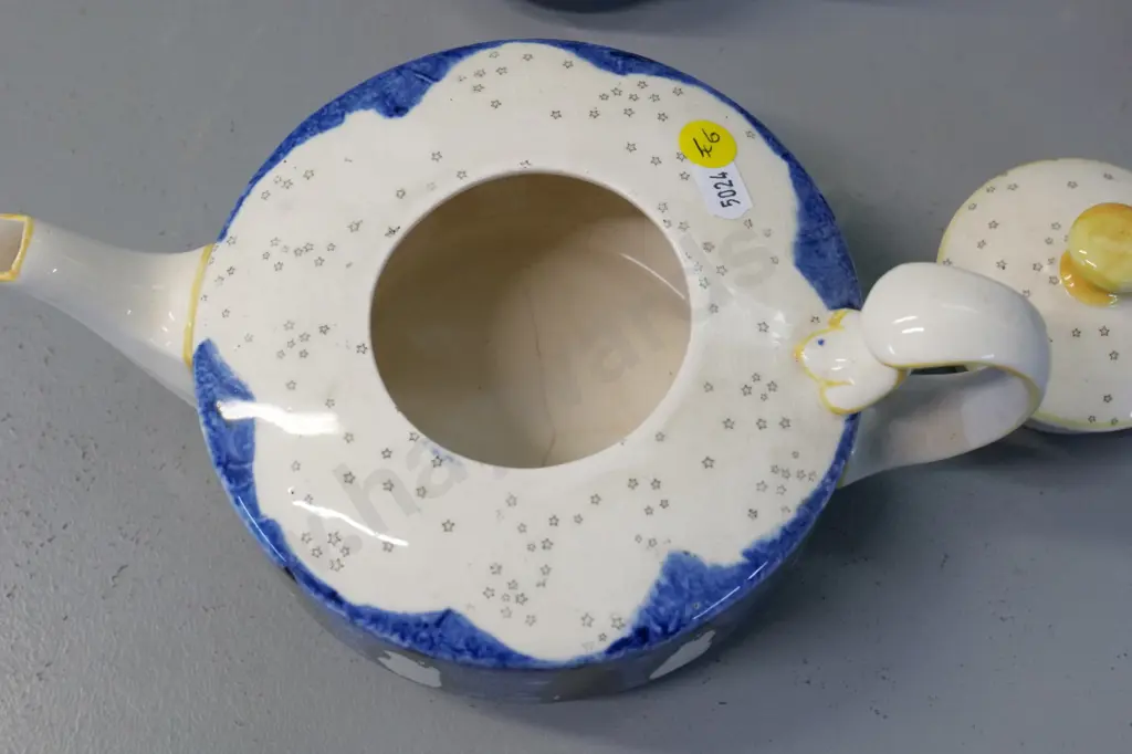 Royal Doulton 'Penguins' teapot, cream & sugar - glaze crack inside teapot, some staining inside sugar basin Image 1++