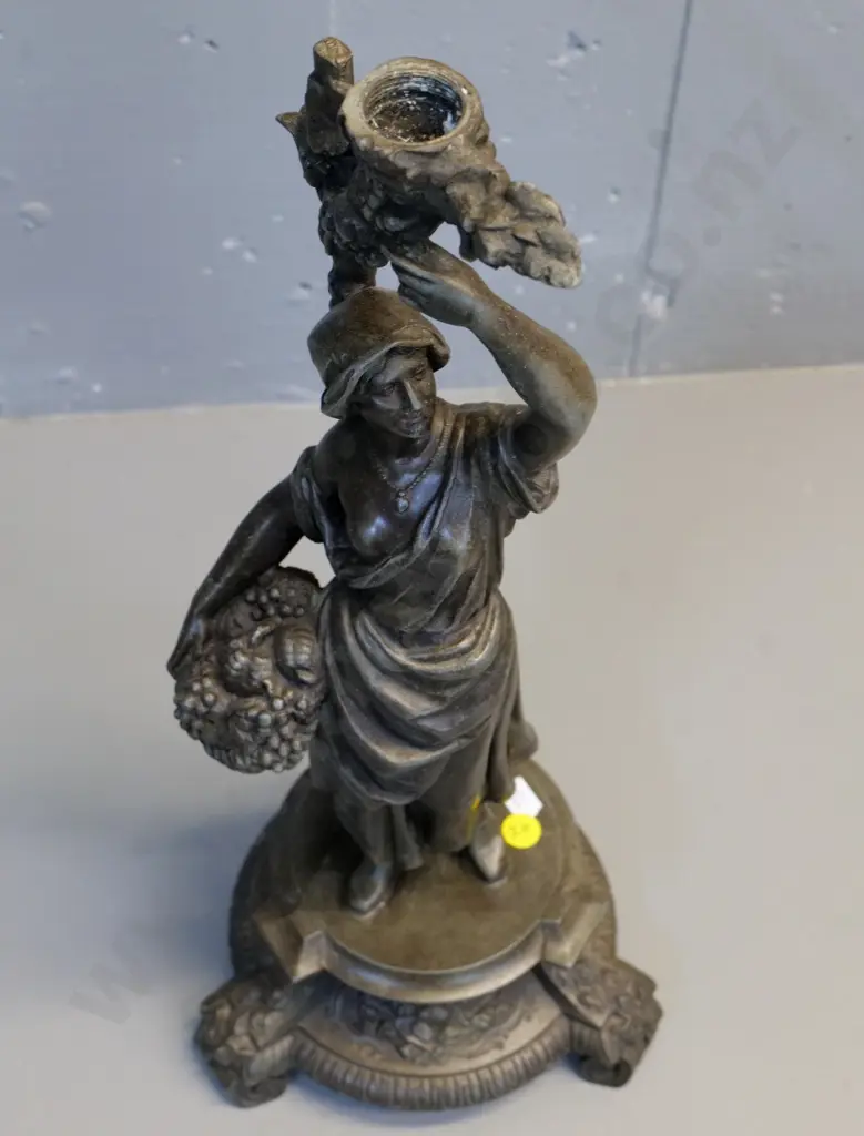 cast metal figural candle holder H440 Image 1++
