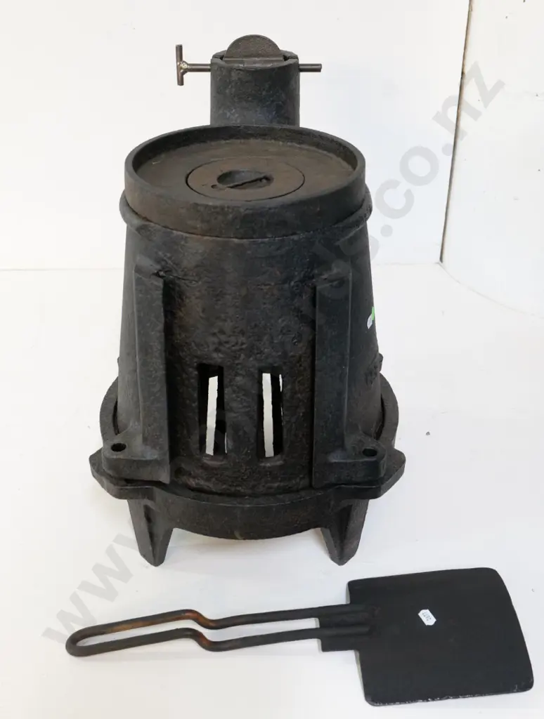 vintage cast iron railway stove - marked BP59/1 - H-560 W-320 D-400 Image 1++