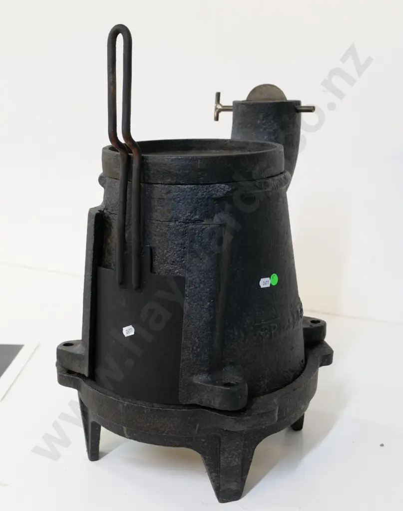 vintage cast iron railway stove - marked BP59/1 - H-560 W-320 D-400 Image 1++
