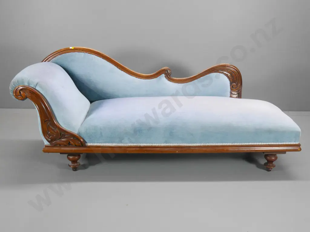 Victorian carved frame chaise longue w/blue velvet - trim missing / loose, polish needs work H790 L1900 D620 Image 1++