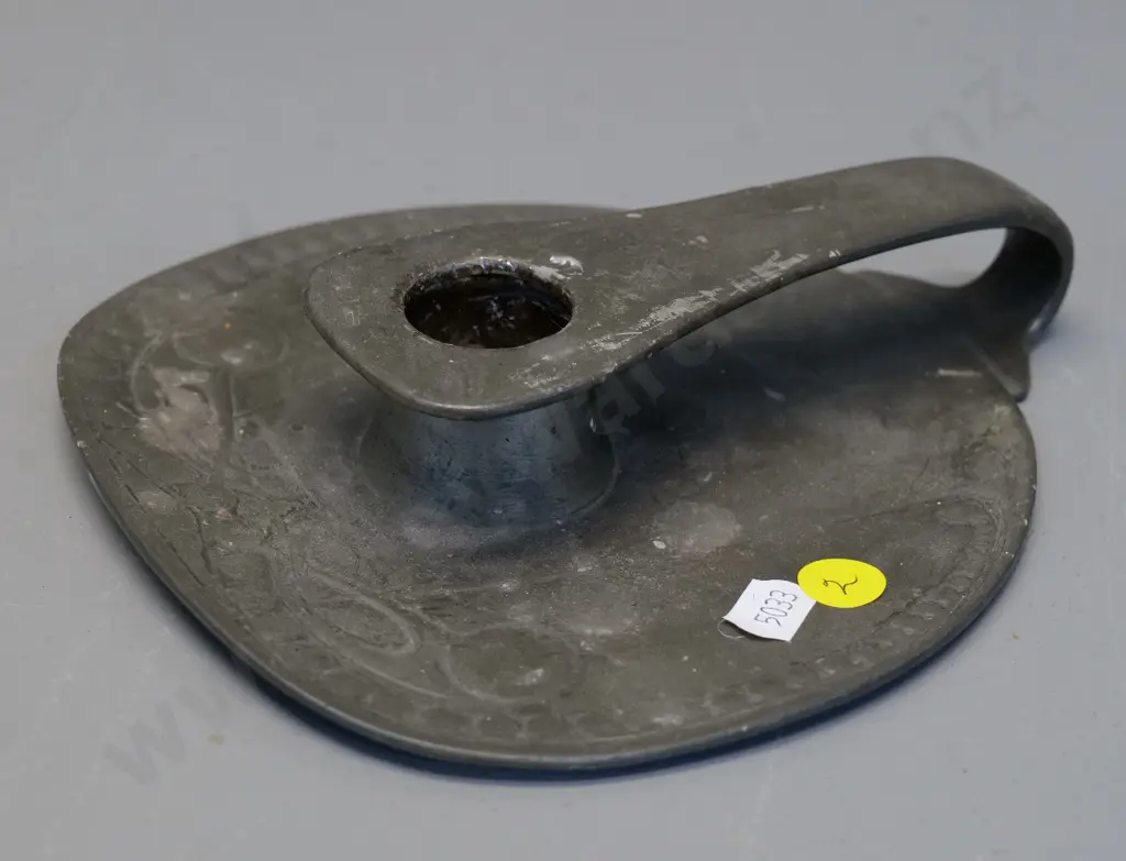 art nouveau English pewter chamberstick - some wear /scratches W-190 Image 1++