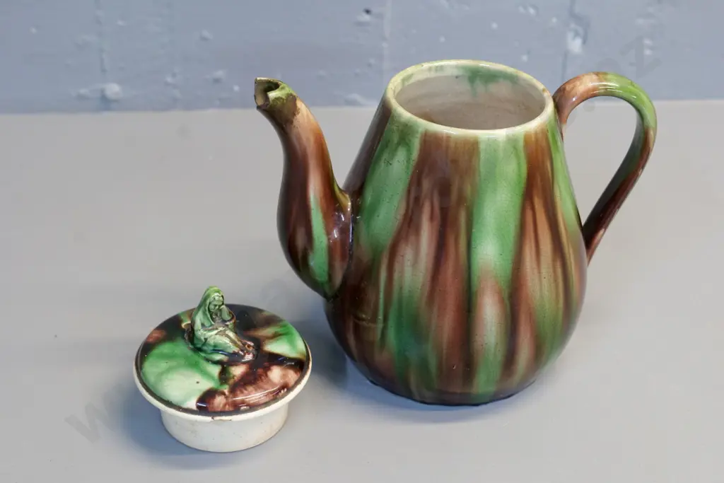 (New Zealand?) pottery majolica teapot with figural lid - chips to spout & lid H-210 Image 1++