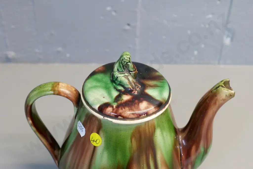 (New Zealand?) pottery majolica teapot with figural lid - chips to spout & lid H-210 Image 1++