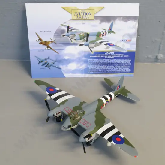 Corgi Aviation Archive die-cast 1:72 scale model RAF DH Mosquito w/limited edition card