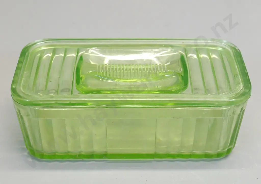 green uranium glass lidded (butter?) container H-80 L-220 D-110 Image 1++