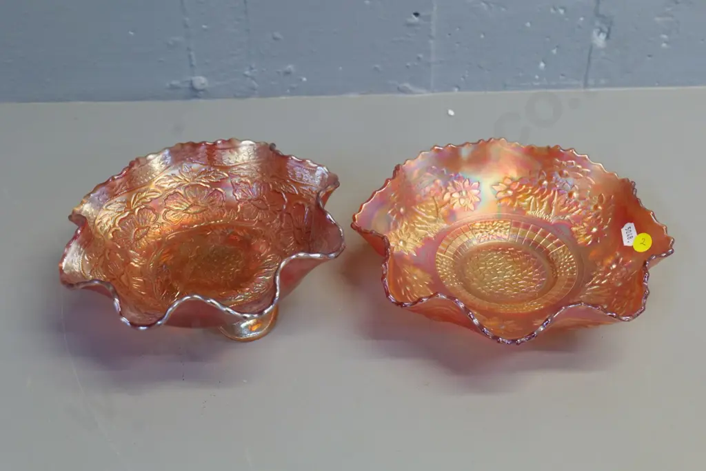 2 marigold carnival glass bowls with fluted rims - one with 3 feet, larger is D-220 Image 1++