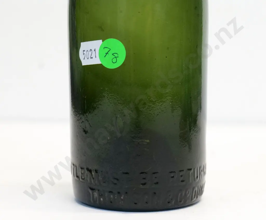 internal thread bottle, green, Thomsons and Co, Dunedin, condition very good, H- 260 Image 1++